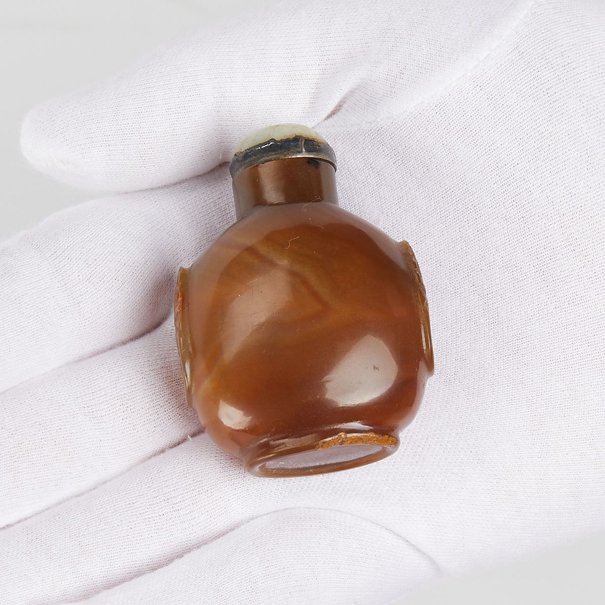 Chinese Carved Agate Snuff Bottle