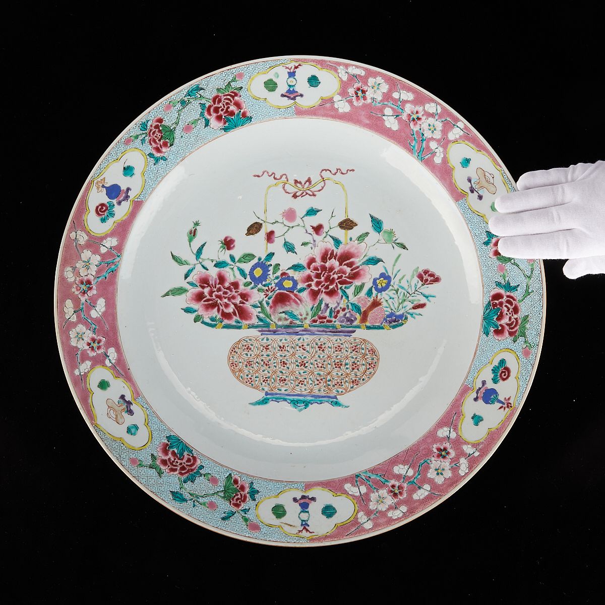 Large Chinese Famille Rose Porcelain Charger