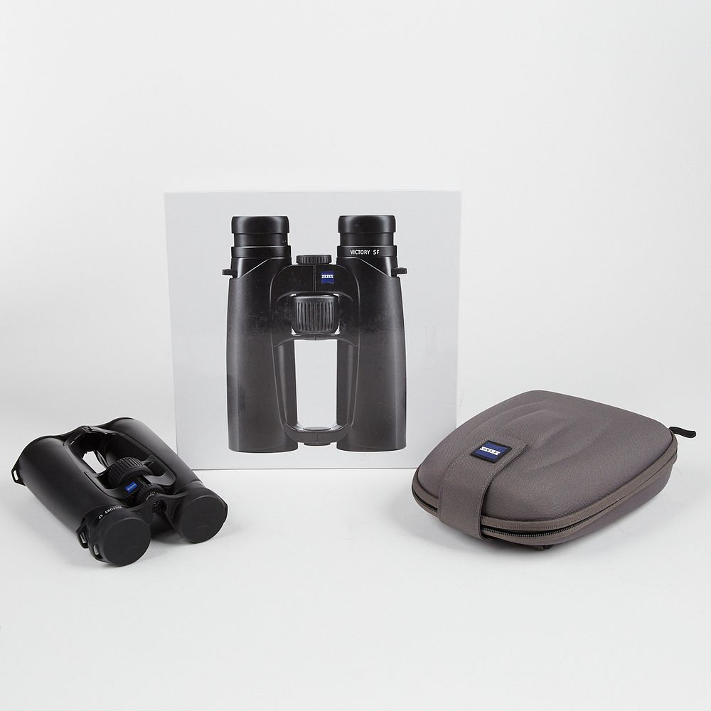 Zeiss Victory SF 8x42 Binoculars - In Box