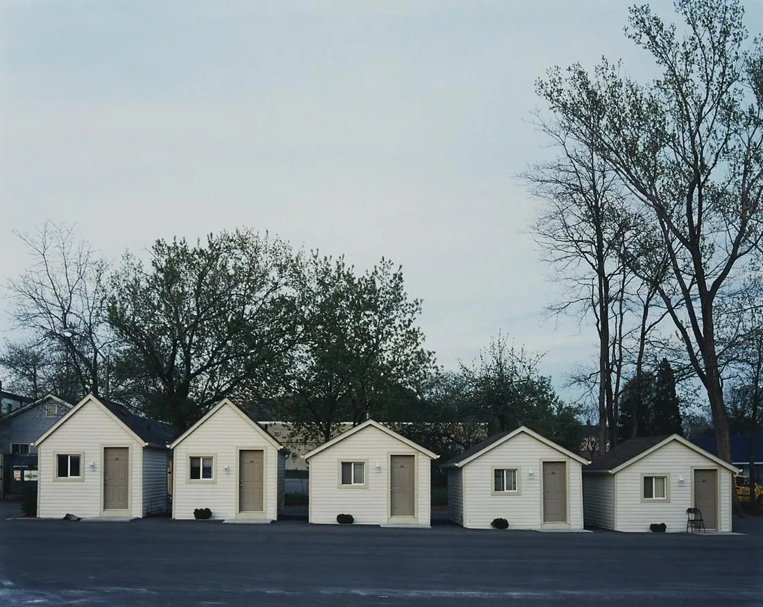 Alec Soth "Falls Manor" Photograph from "Niagara"